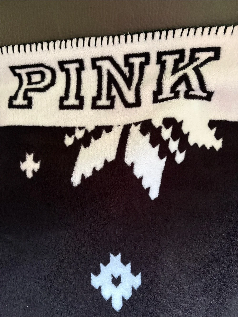 Victoria secret PINK fleece fairisle white and blank throw